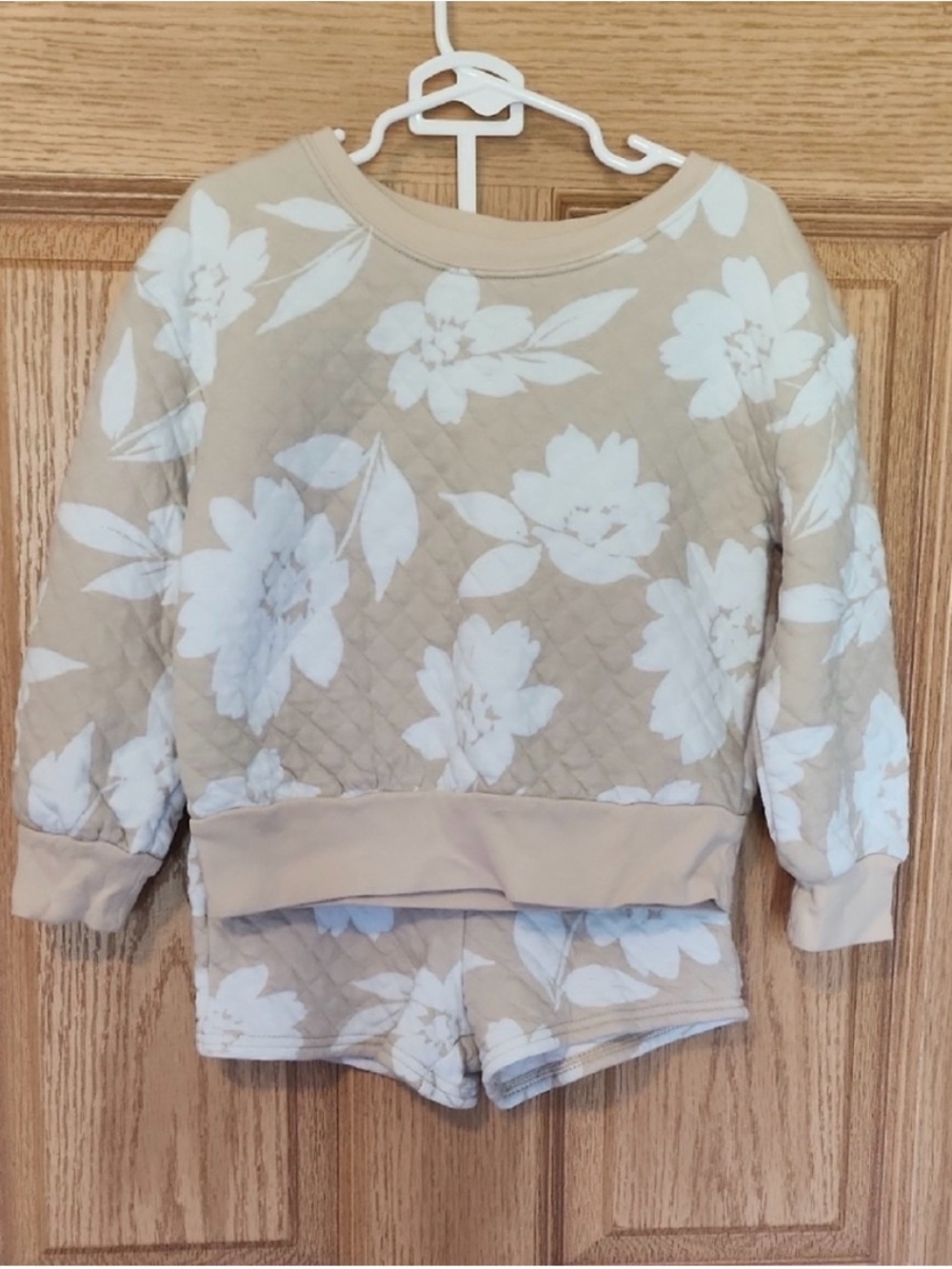 5T Tan and White Floral Quilted Kids Matching Set